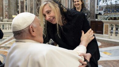 Photo of El diálogo privado entre el Papa Francisco y Javier en el Vaticano: “Recen por mí, yo lo hago por ustedes”
