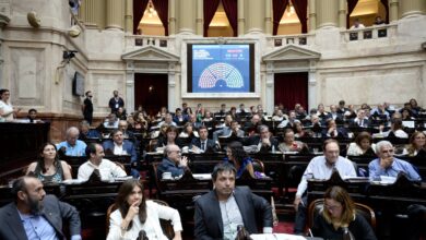 Photo of El peronismo no tiene los votos para rechazar el DNU y aguarda por la negociación del Gobierno con las provincias