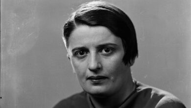 Photo of Quién es Ayn Rand, la mujer que creó una filosofía que reivindica al egoísmo y es seguida por Javier Milei