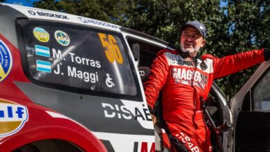 Photo of De niño sufrió la parálisis de los miembros inferiores y un infarto lo empujó a un cambio de vida: subió al Himalaya, cruzó los Andes y debutó con un podio en el rally