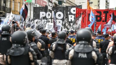 Photo of Piqueteros anunciaron más protestas en varias provincias y anticiparon que van a cortar los accesos a Capital Federal