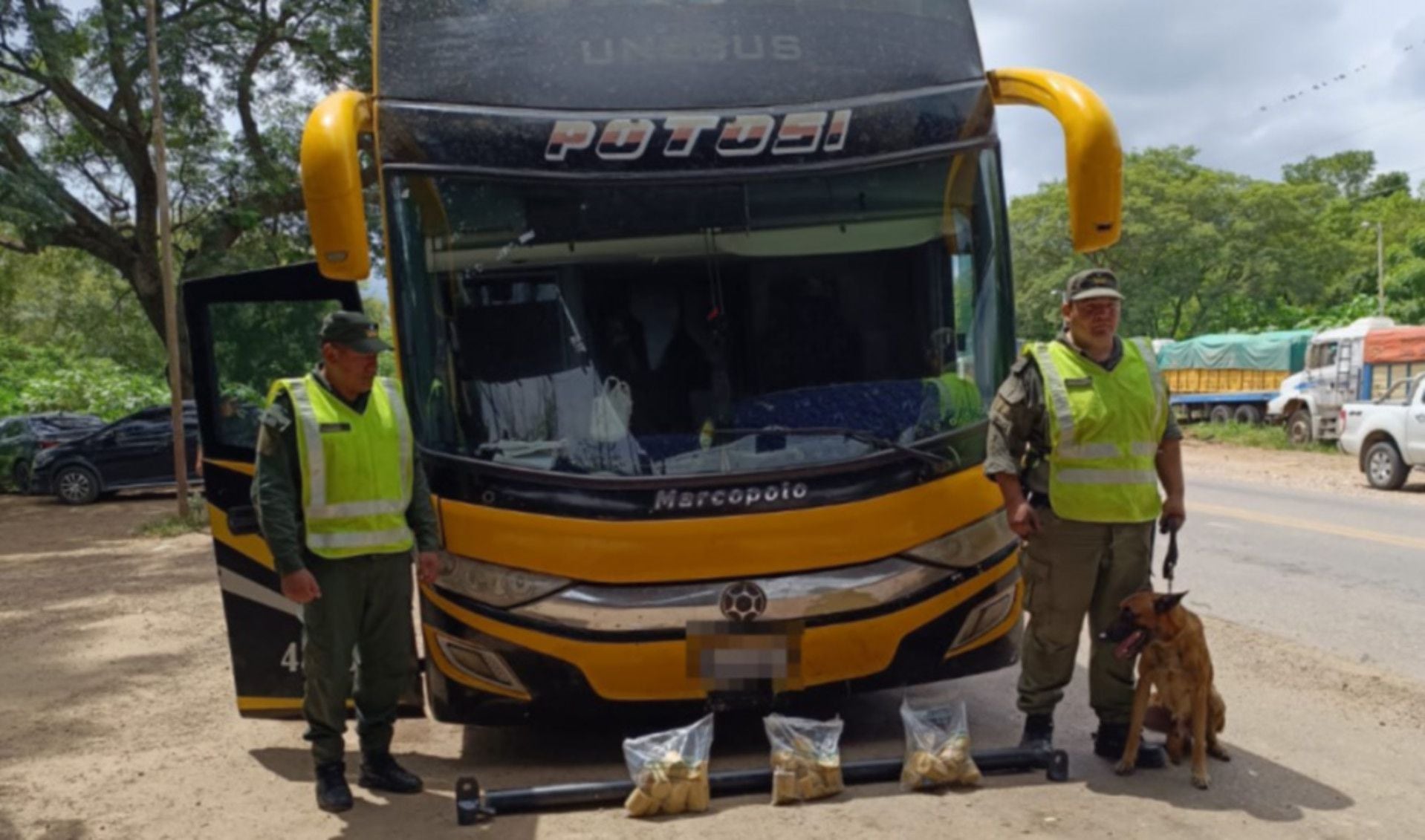 Efectivos de Gendarmería Nacional incautaron 10 kilos de cocaína ocultos en una lanza metálica en Salta (GNA)