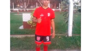 Photo of Conmoción en Corrientes: murió un jugador tras golpear su cabeza contra una pared durante un partido de fútbol