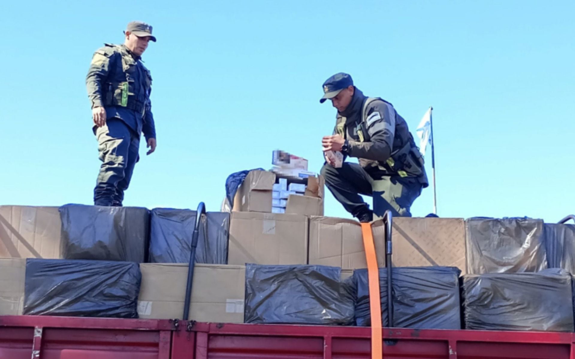 Gendarmería secuestró 571 mil atados de cigarrillos por un valor de más de 156 millones de pesos en Chaco (GNA)