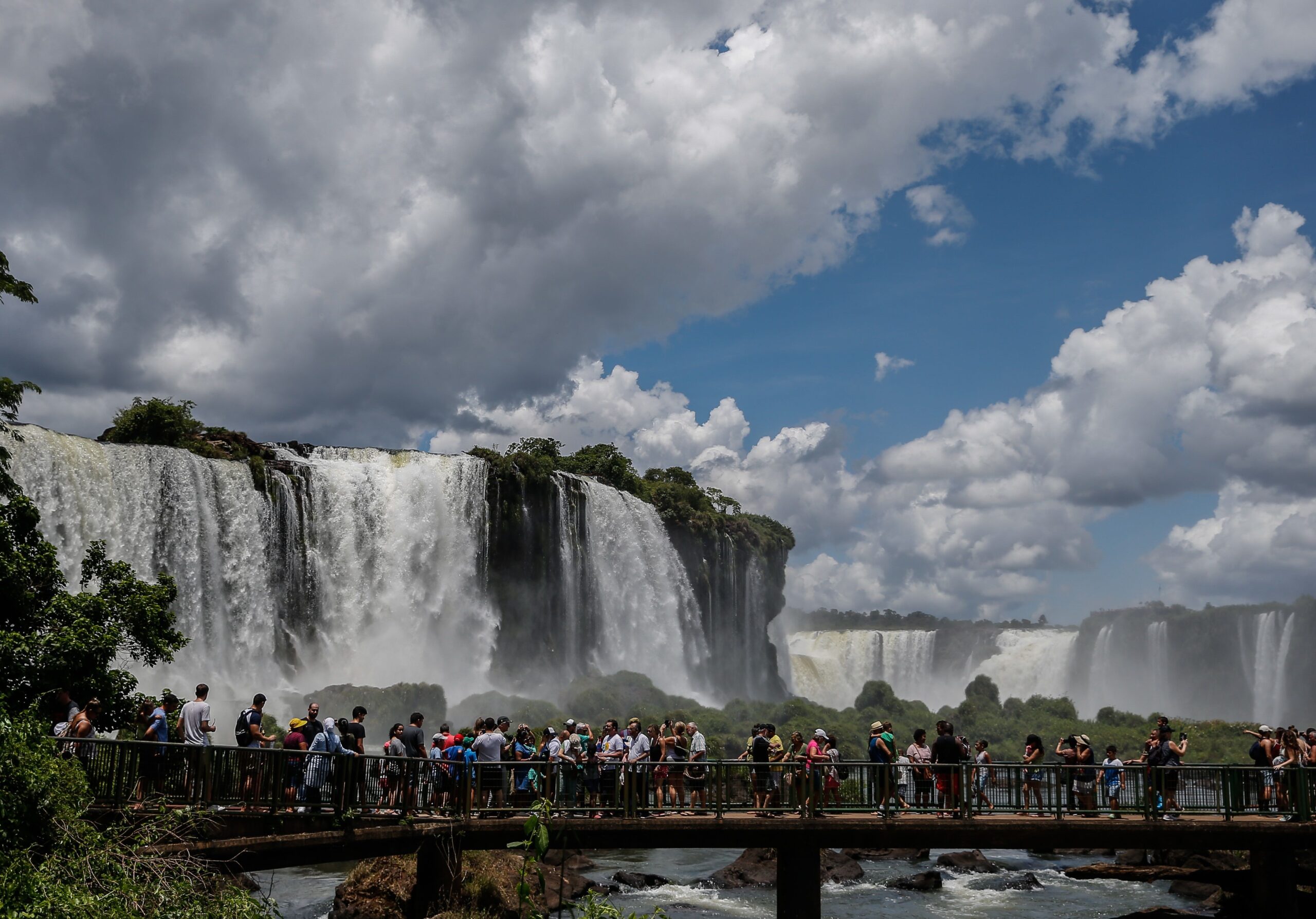 Las Cataratas del Iguazú son reconocidas entre las siete maravillas naturales del mundo. (EFE/Juan Ignacio Roncoroni)
