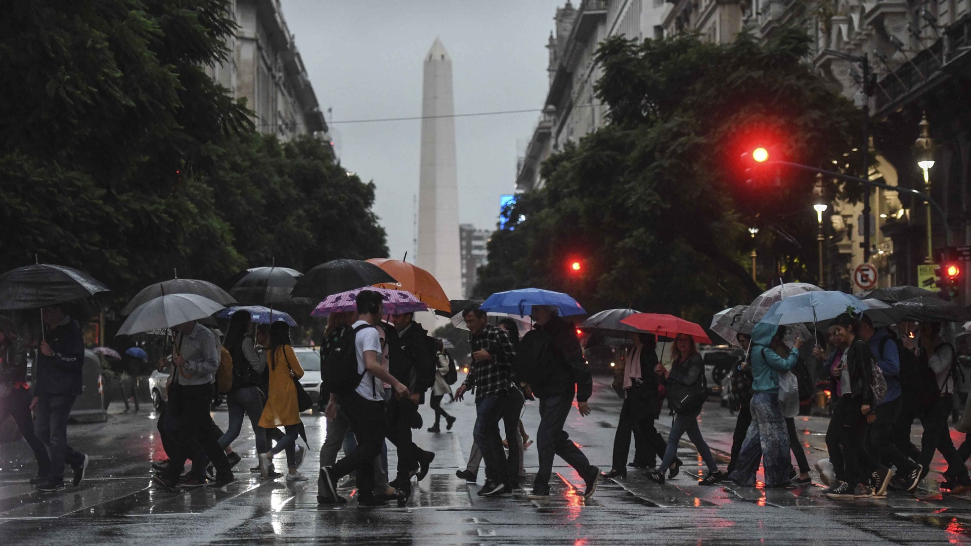 Hoy se pronostican lluvias hasta por lo menos el principio de la tarde, mañana por la mañana y el viernes todo el día