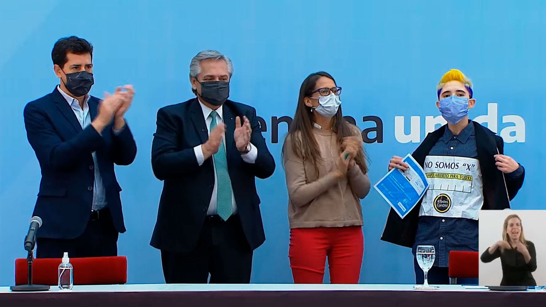 El presidente Alberto Fernández pone en marcha el DNI para personas no binarias