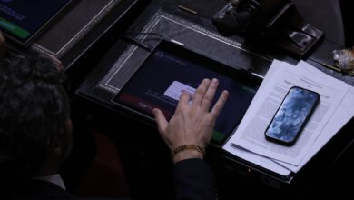 Photo of Particularidades del debate: tres diputados K votaron a favor de restituir ganancias y una del PRO lo hizo en contra