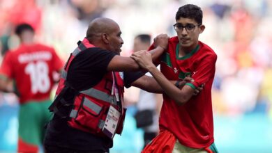 Photo of La agresión a los jugadores de Argentina que derivó en una suspensión del partido ante Marruecos en los Juegos Olímpicos