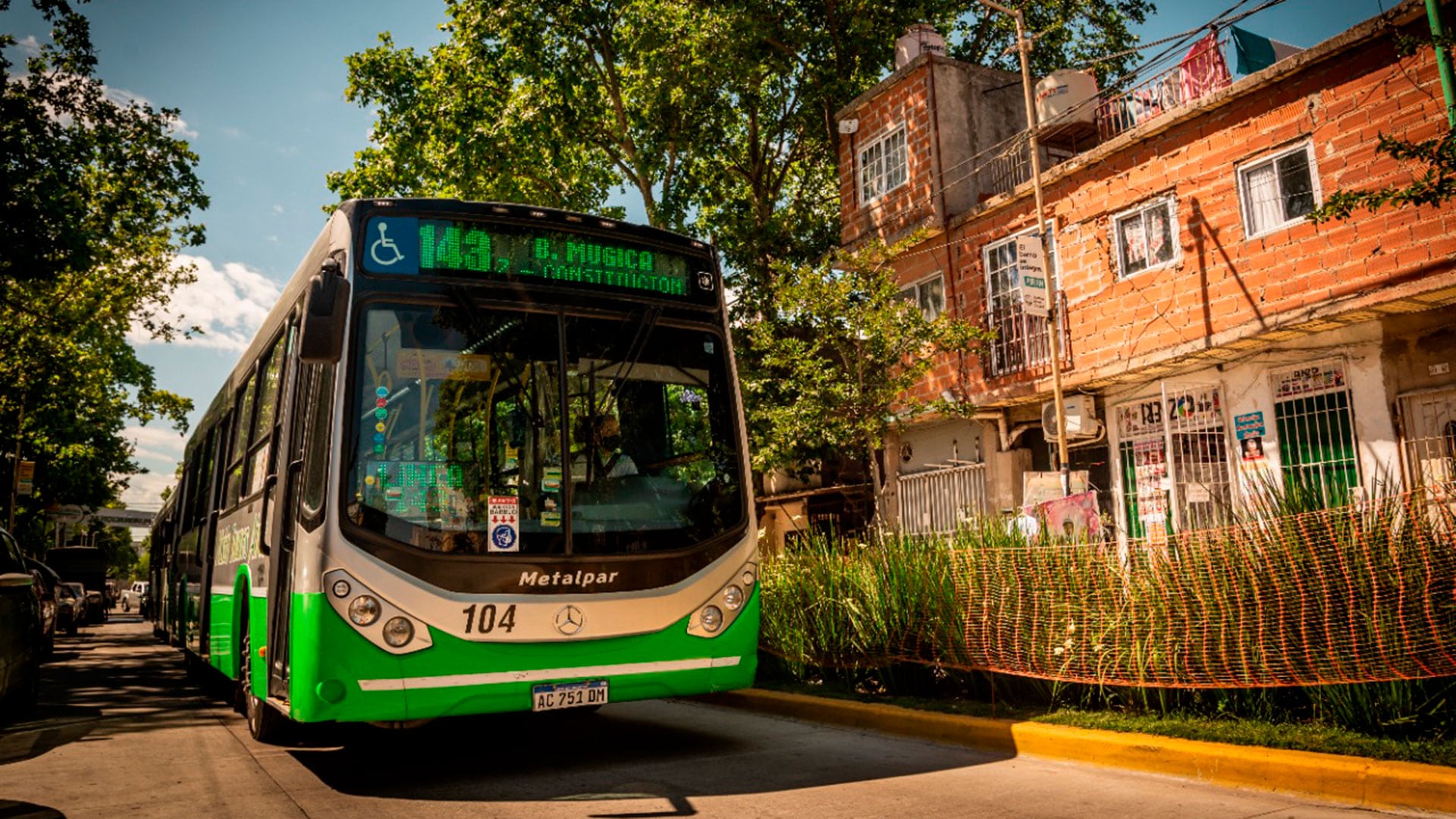 colectivo-linea-143-barrio-mugica-retiro