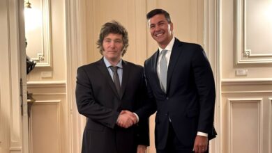 Photo of Javier Milei felicitó a Santiago Peña por alcanzar el investment grade para Paraguay y afirmó que trabaja para lograr esa calificación