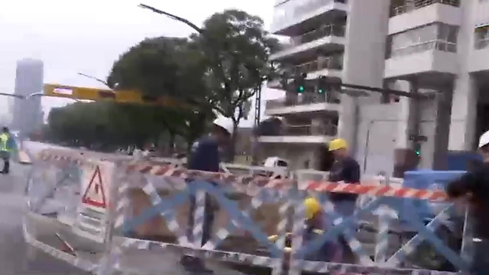 Caos de tránsito en Palermo por la rotura de un caño de agua