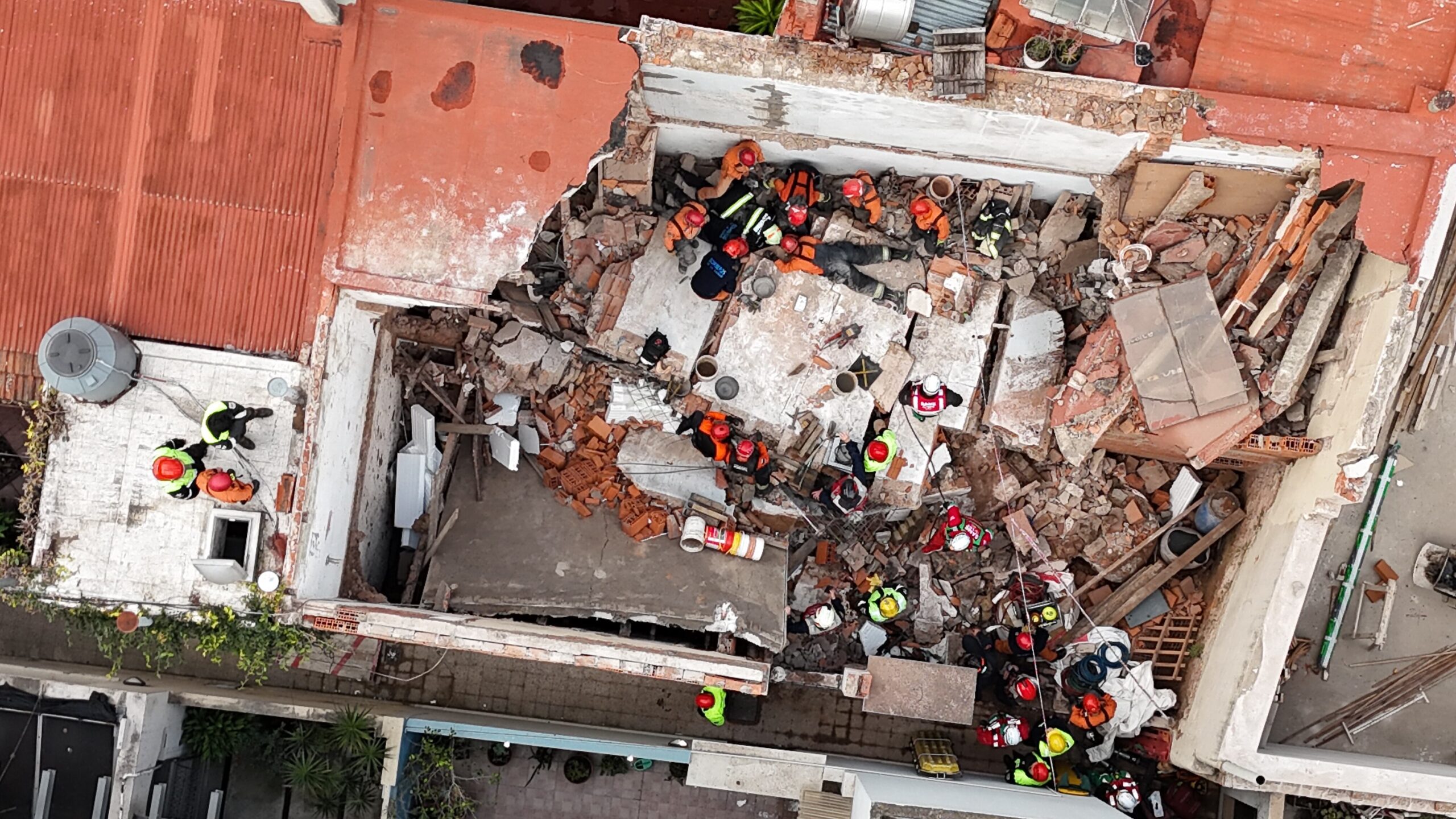 Derrumbe obra en construcción en Belgrano