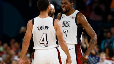 Photo of Estados Unidos perdía por 17 puntos ante Serbia, lo remontó con 9 triples de Curry y jugará la final de básquet en los Juegos Olímpicos