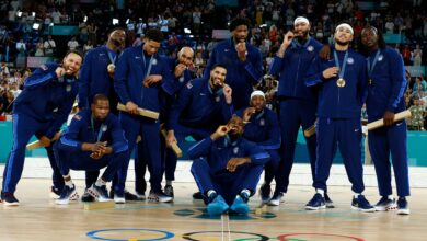 Photo of Con un Curry brillante, Estados Unidos venció a Francia en la final del básquet y logró su 17° medalla de oro en los Juegos Olímpicos