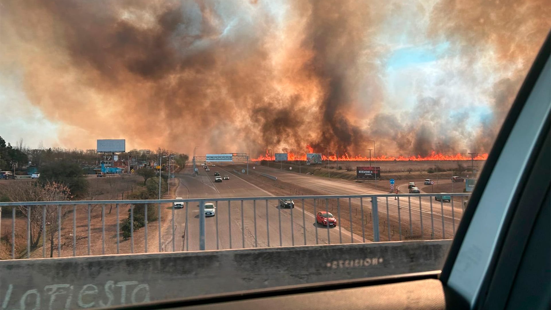 Continúan sin control los incendios en Córdoba y el fuego avanza sobre La Calera