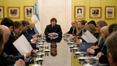 Photo of Ante la amenaza de más derrotas en el Congreso, Milei ensaya un viraje hacia la conducción política del Gobierno