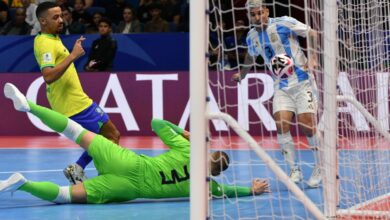 Photo of Argentina jugó un gran partido y mereció más, pero cayó 2-1 ante Brasil en la final del Mundial de futsal