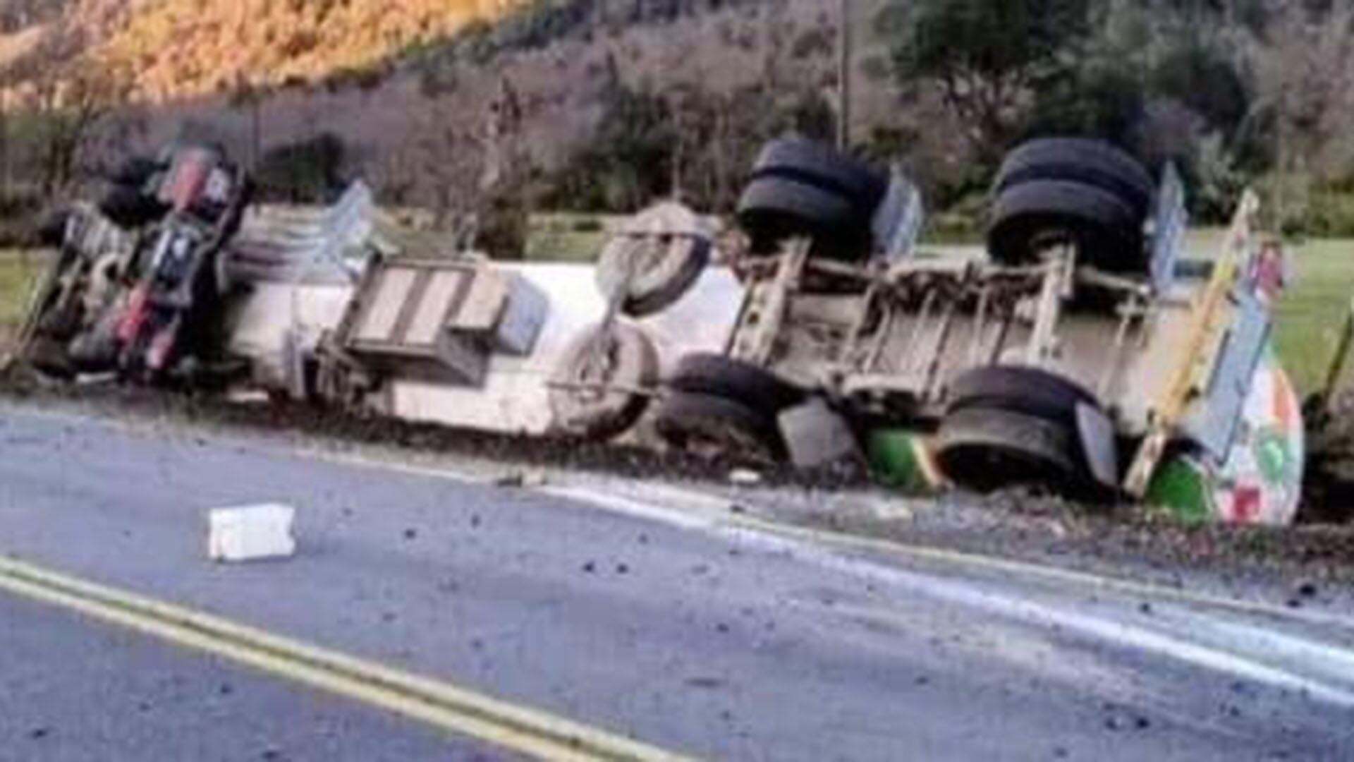 Dos camioneros fallecieron al sur de Chile